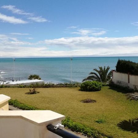 Apartamento A Pie De Playa. 内尔哈 外观 照片