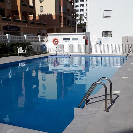Apartamento A Pie De Playa. 内尔哈 外观 照片
