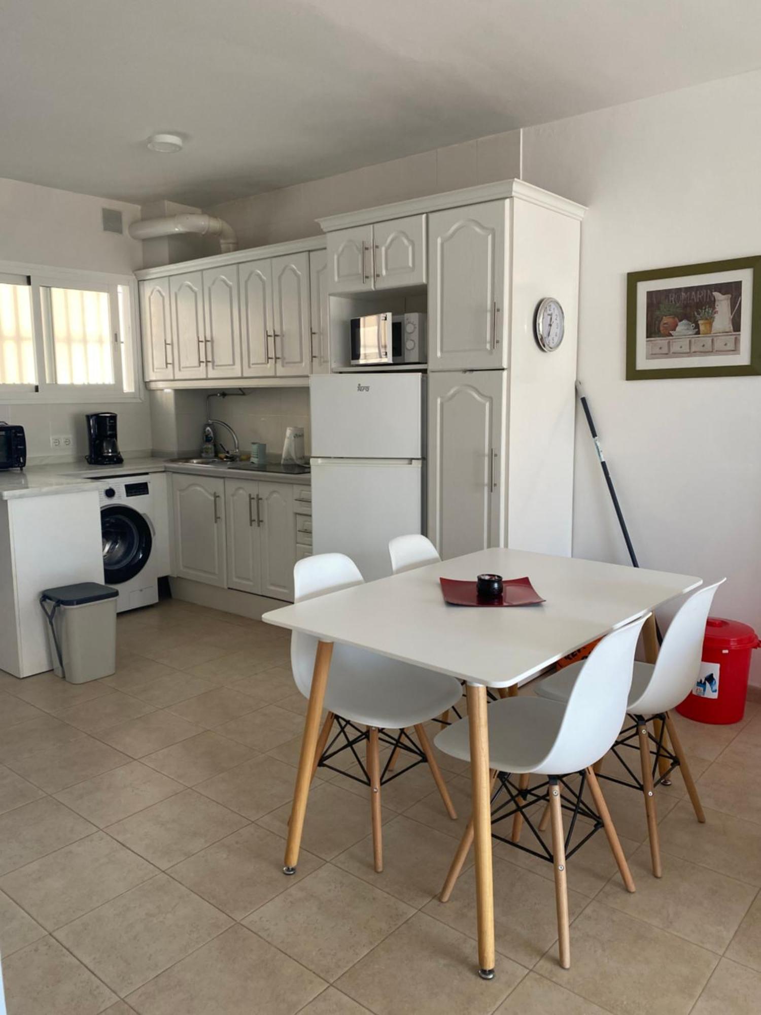 Apartamento A Pie De Playa. 内尔哈 外观 照片